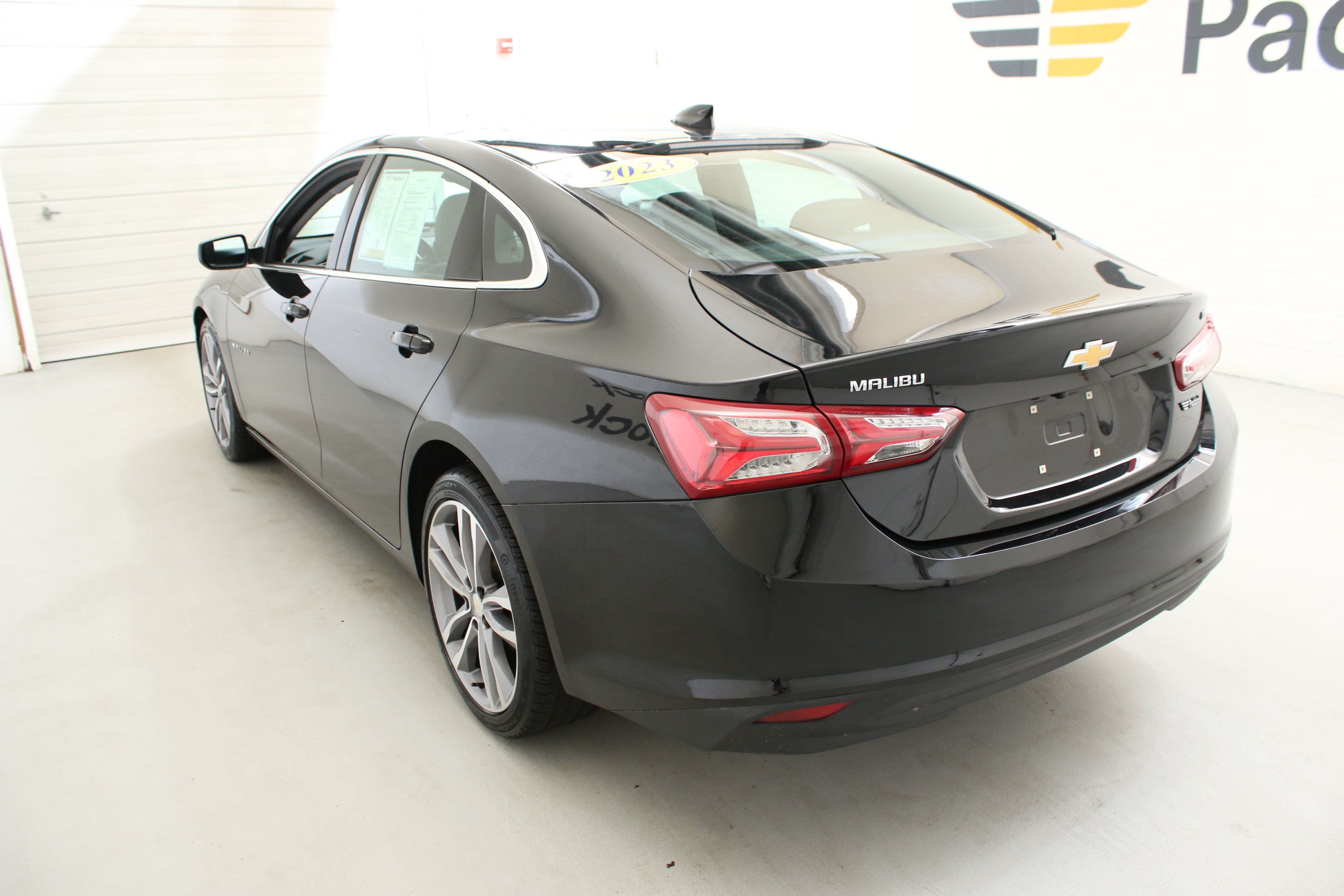 Used 2023 Chevrolet Malibu LT w/ LPO, Floor Liner Package FWD image 7