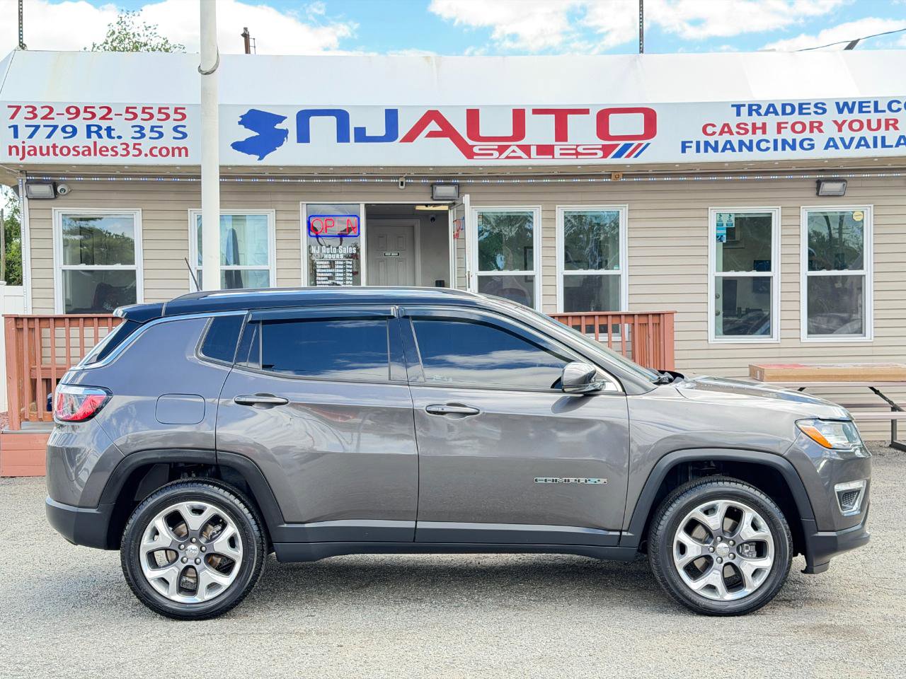 Used 2020 Jeep Compass Limited AWD/4WD image 3
