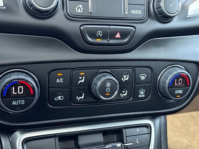 Used 2022 GMC Terrain SLT w/ Infotainment Package II AWD/4WD image 17