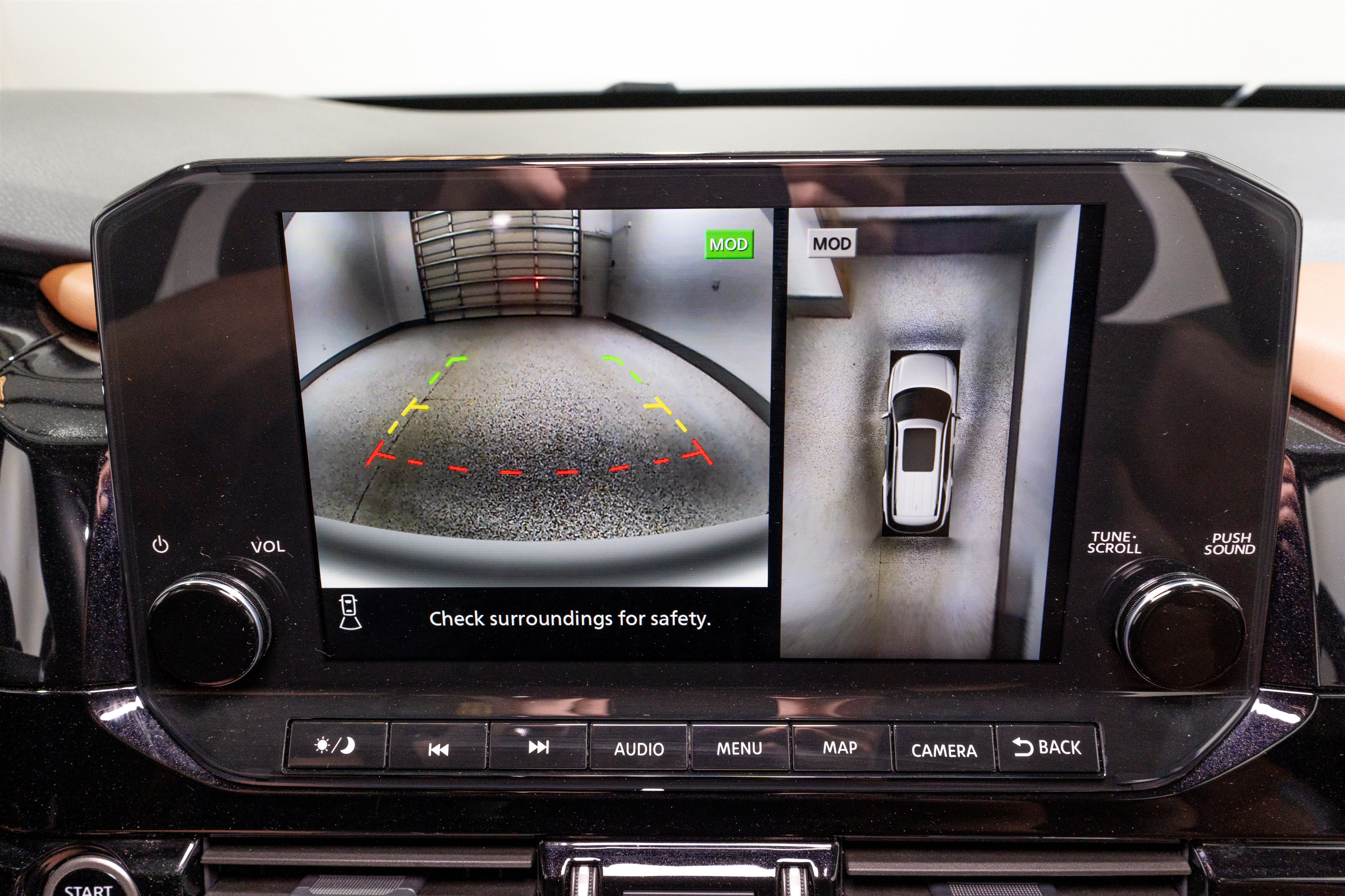 Used 2023 Nissan Pathfinder Platinum FWD image 21