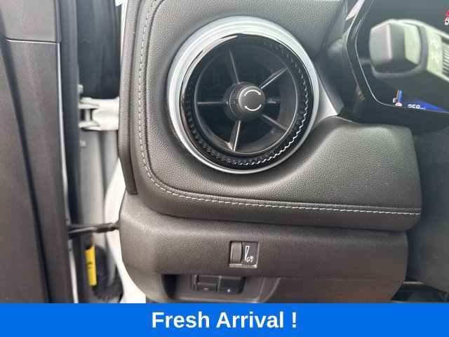 Used 2023 Chevrolet Colorado LT w/ LT Convenience Package RWD image 9