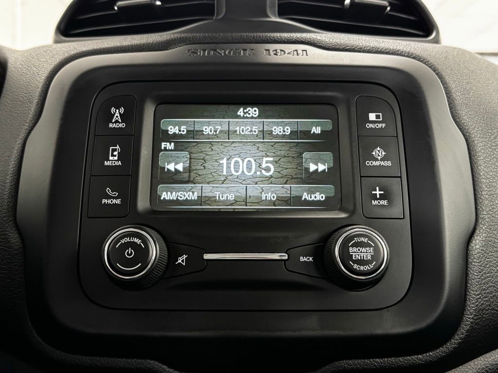 Used 2016 Jeep Renegade Latitude image 15