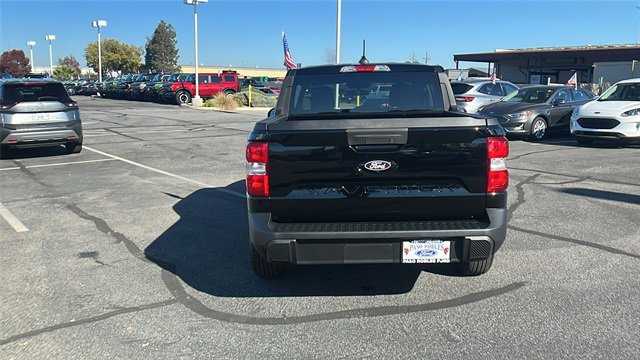 New 2025 Ford Maverick XL image 4