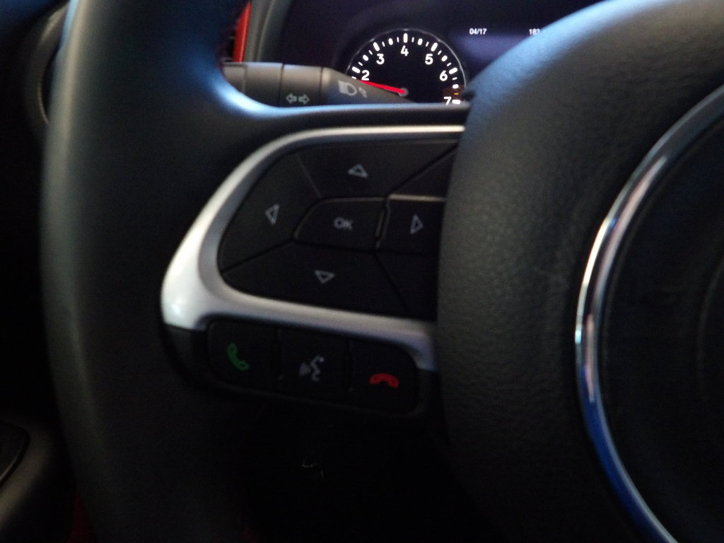 Used 2023 Jeep Renegade Trailhawk AWD/4WD image 28