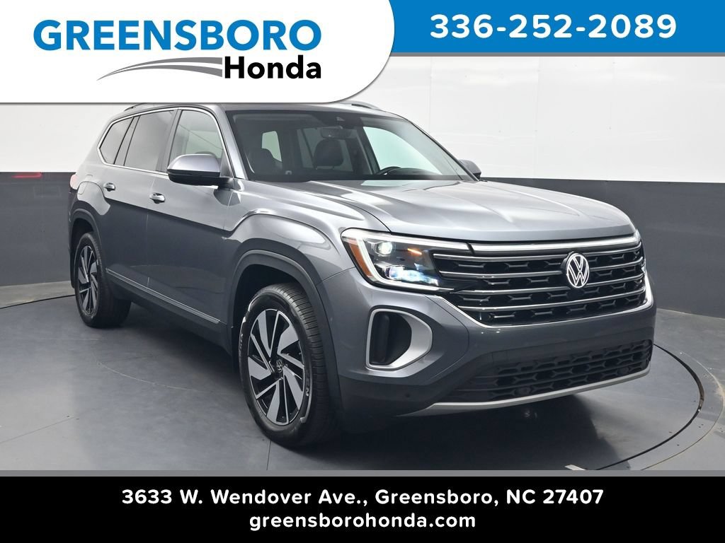Used 2024 Volkswagen Atlas SEL AWD/4WD image 1