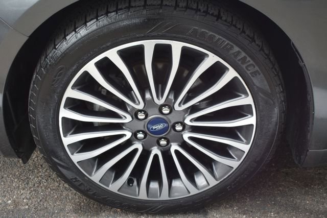 Used 2017 Ford Fusion SE image 44