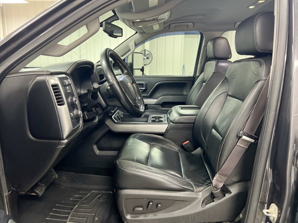 Used 2016 Chevrolet Silverado 2500 LTZ w/ Z71 Package, Off-Road AWD/4WD image 19