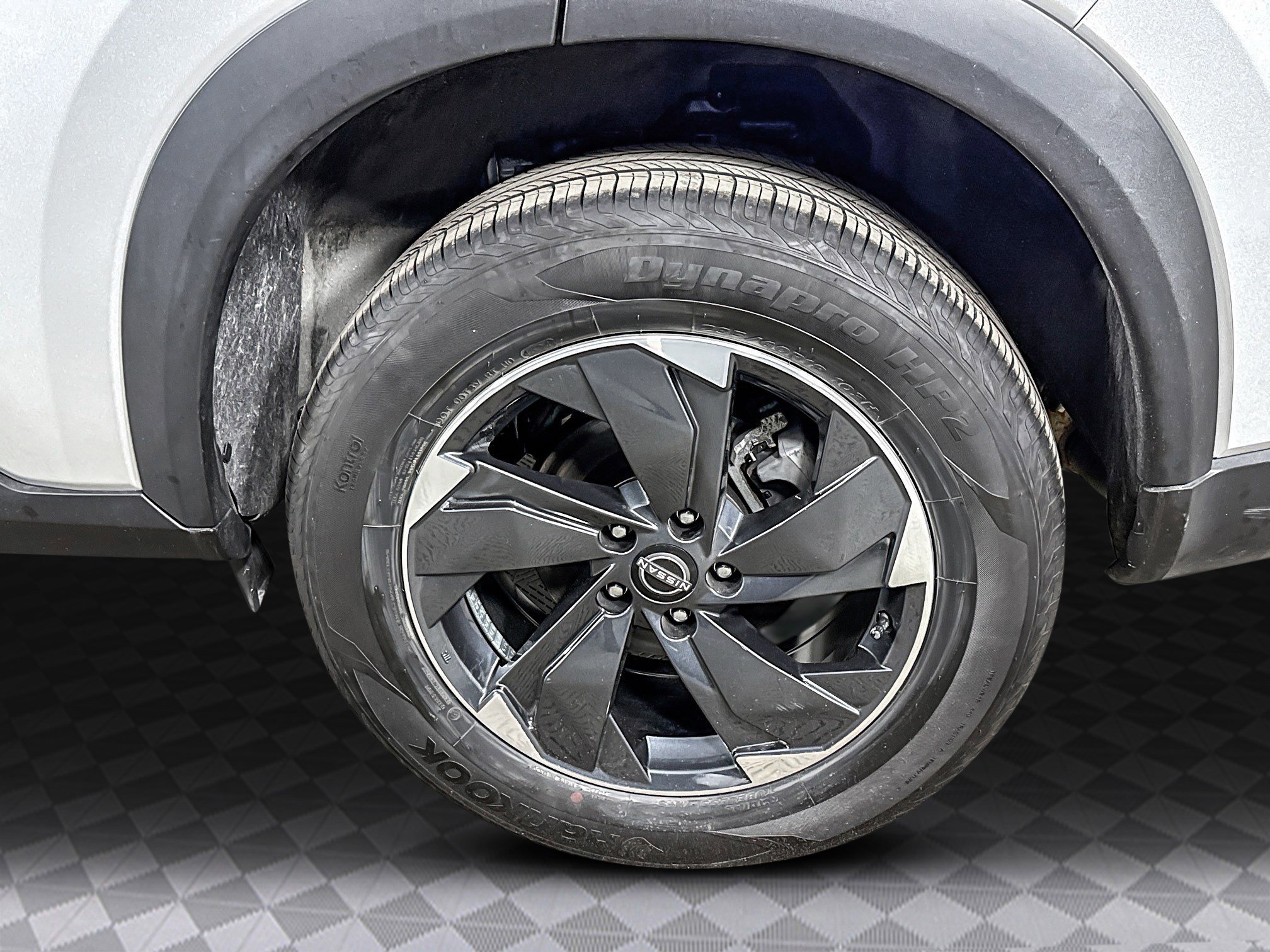 Used 2025 Nissan Rogue SV image 33