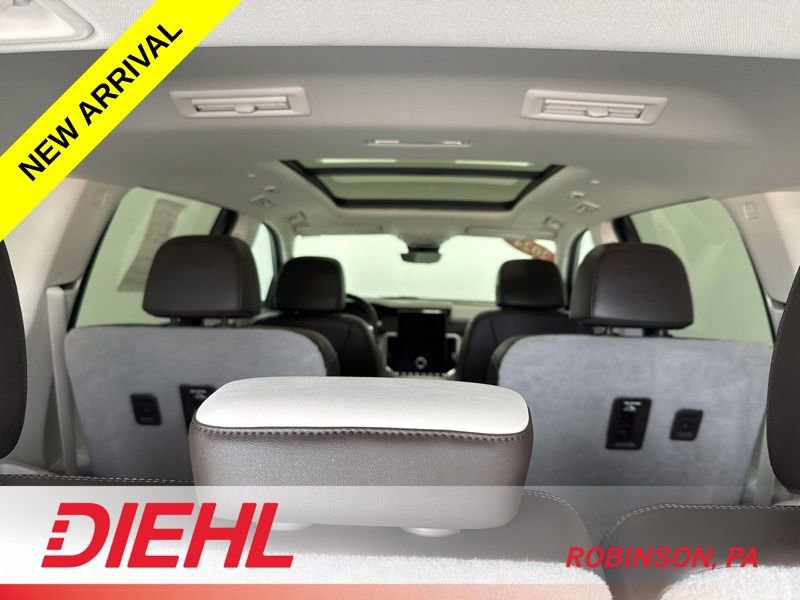 Used 2024 GMC Acadia Denali w/ Super Cruise Package image 11