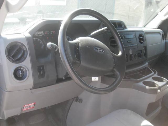 Used 2014 Ford E-250 and Econoline 250 w/ Power Group RWD image 23