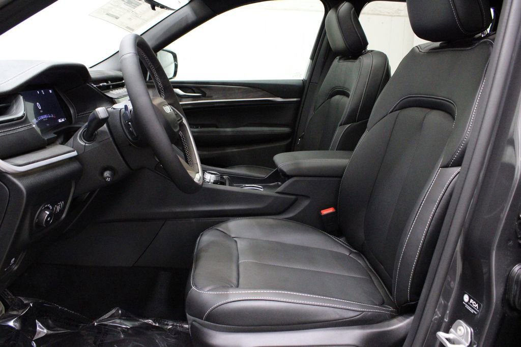 New 2026 Jeep Grand Cherokee Limited AWD/4WD image 15