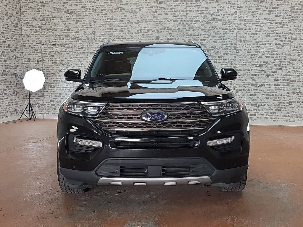 Used 2022 Ford Explorer King Ranch w/ Premium Technology Package image 2