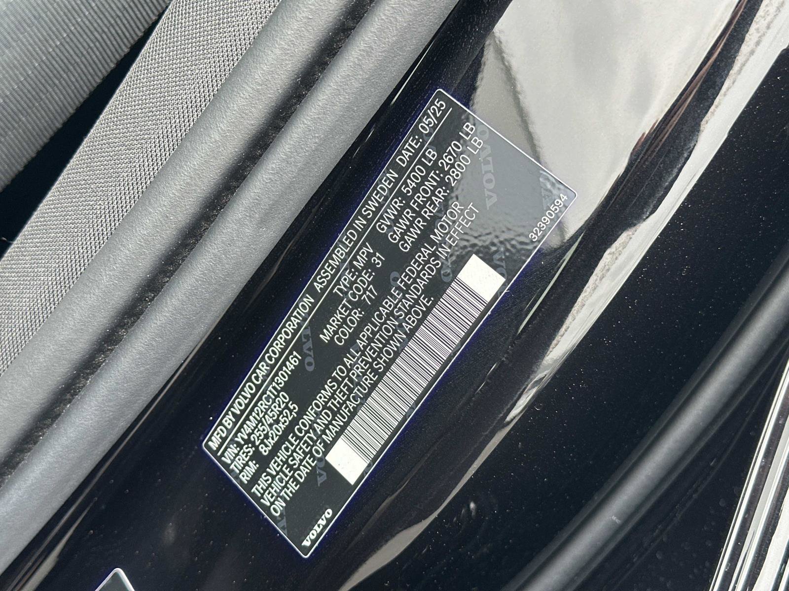 Certified 2026 Volvo XC60 B5 Plus w/ Climate Package image 28