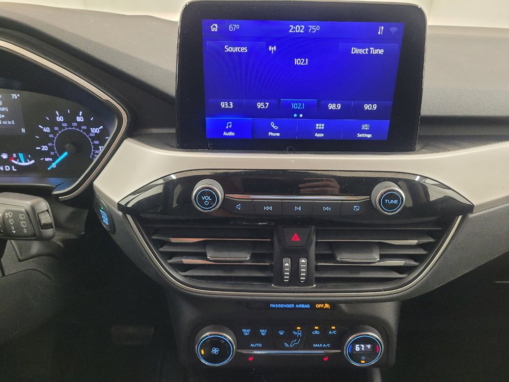 Used 2020 Ford Escape SE image 25