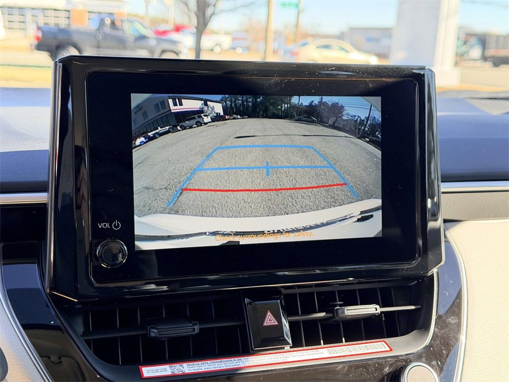 Used 2026 Toyota Corolla LE image 4