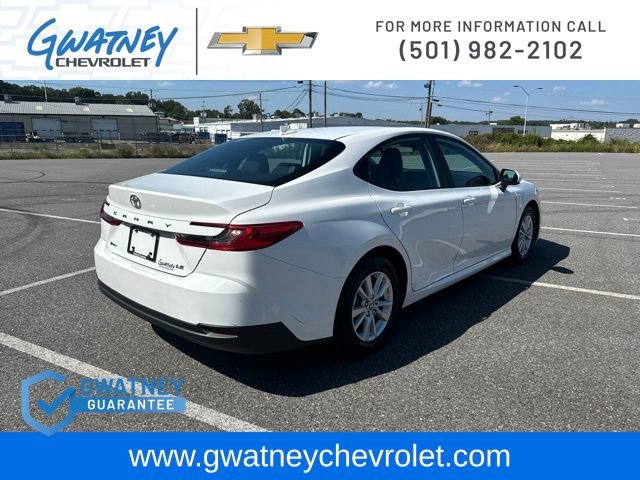 Used 2025 Toyota Camry LE FWD image 5