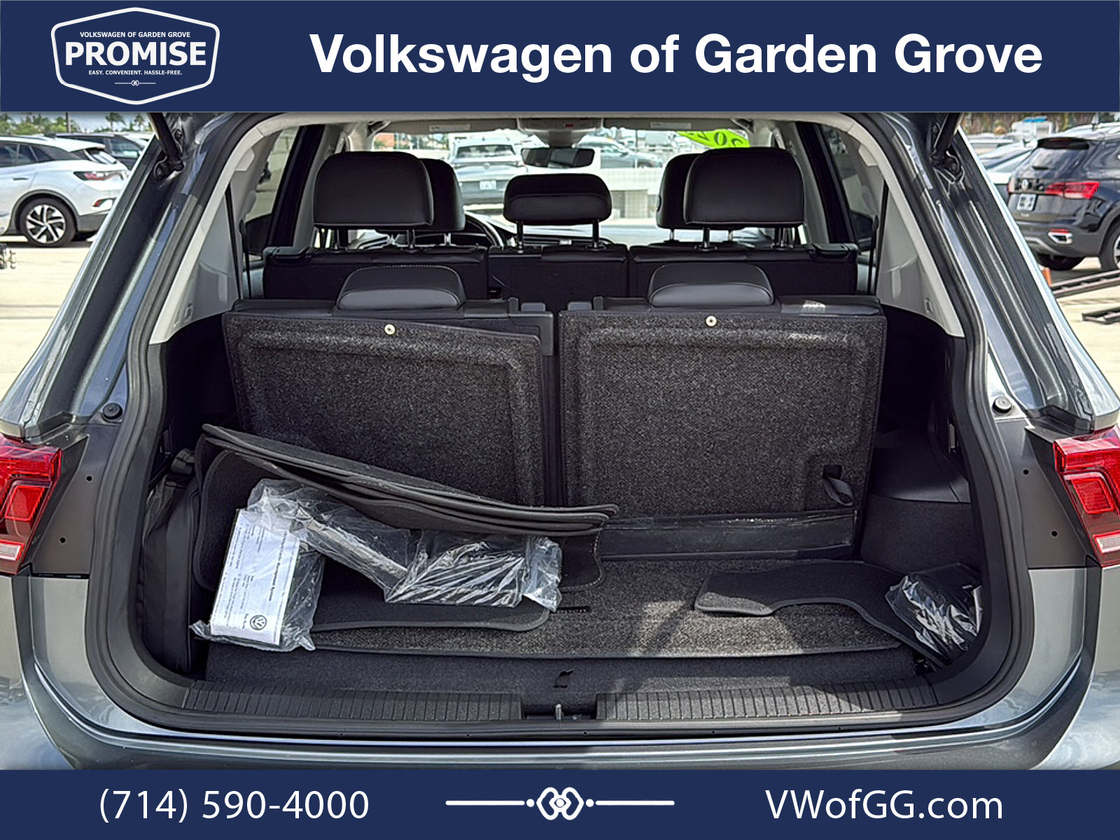 Used 2023 Volkswagen Tiguan SE FWD image 12