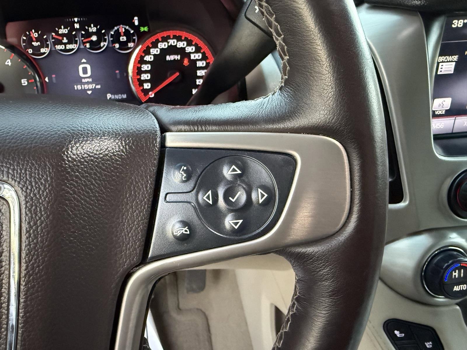 Used 2015 GMC Yukon Denali w/ Open Road Package image 39