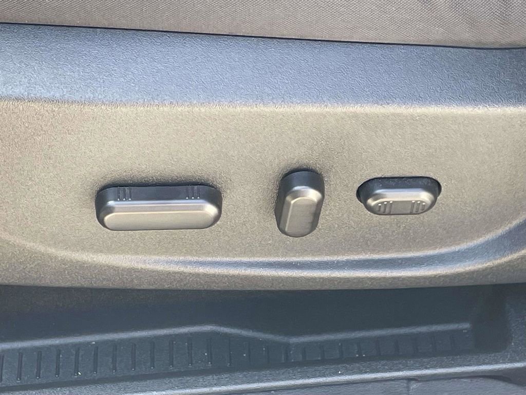 Certified 2018 Ford Escape SE image 14