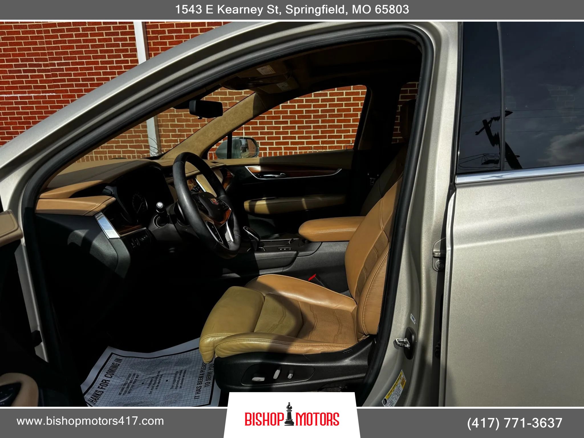 Used 2017 Cadillac XT5 Platinum w/ Driver Assist Package image 22