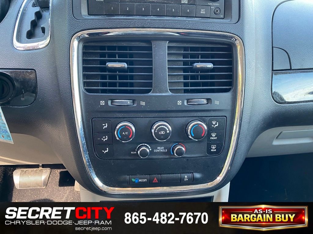 Used 2014 Dodge Grand Caravan SXT FWD image 16