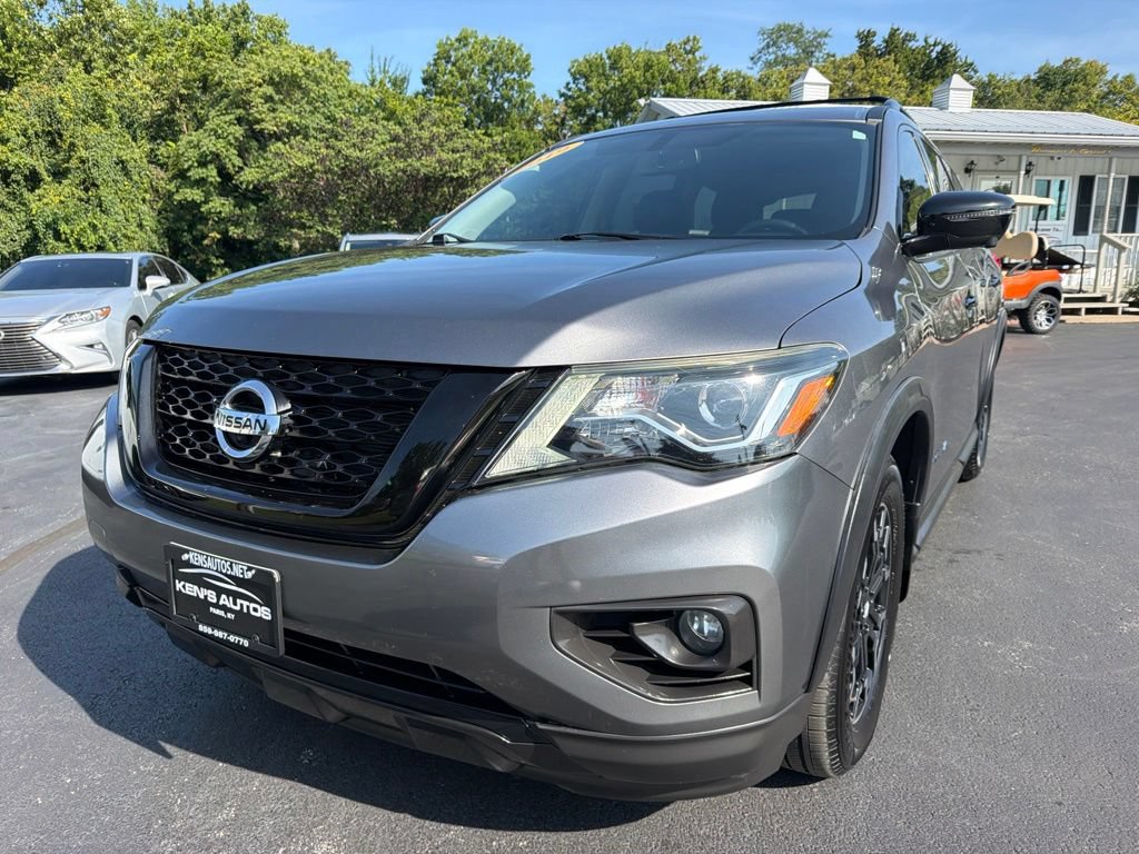 Used 2019 Nissan Pathfinder SL FWD image 1