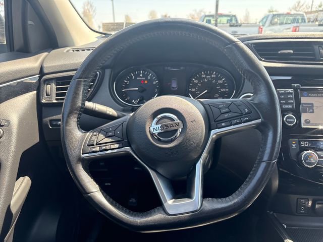 Used 2017 Nissan Rogue Sport SL w/ SL Premium Package image 14