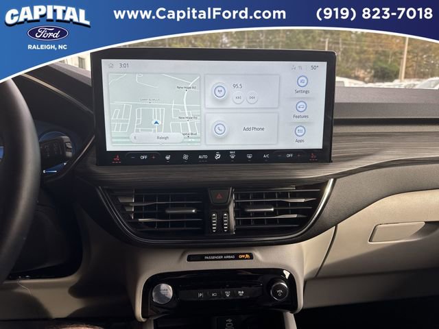 Certified 2025 Ford Escape SE w/ PHEV Premium Package image 25