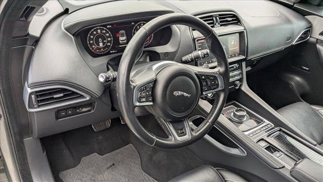Used 2020 Jaguar F-PACE S image 11