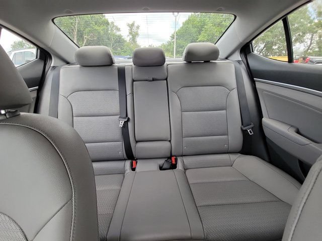 Used 2020 Hyundai Elantra Limited w/ Ultimate Package 03 FWD image 5