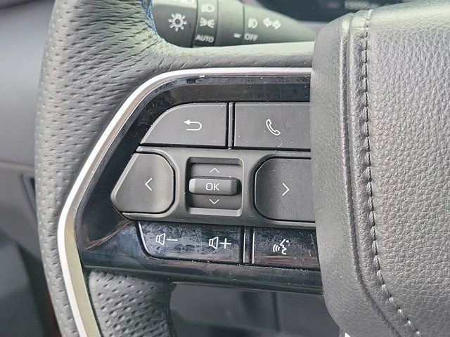 Used 2025 Toyota Tundra Platinum AWD/4WD image 32