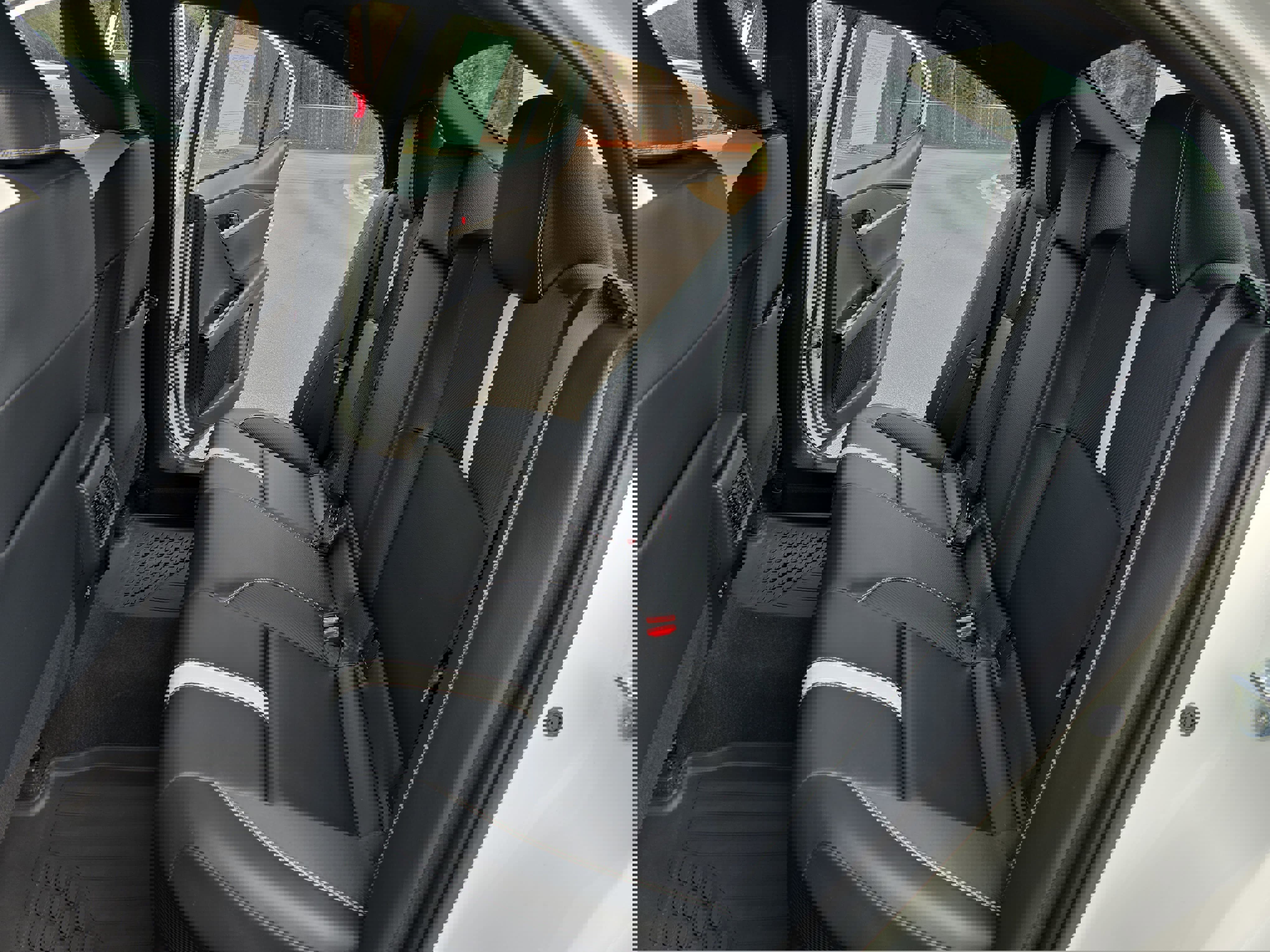 Used 2025 Toyota Camry SE image 14