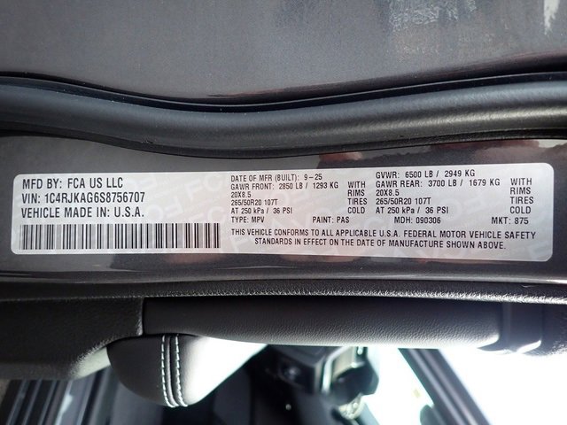 New 2025 Jeep Grand Cherokee L Altitude image 16