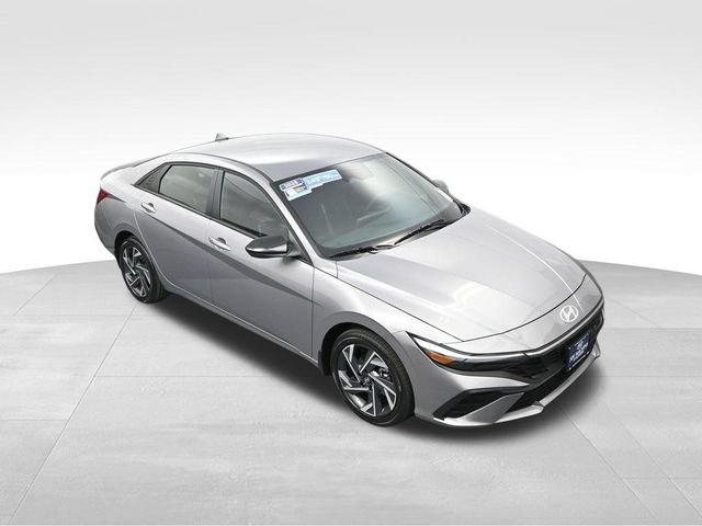 Used 2025 Hyundai Elantra SEL FWD image 23
