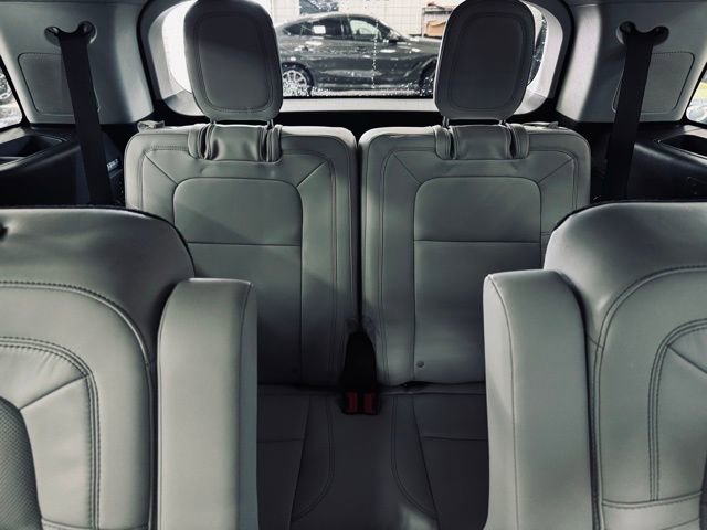Used 2025 Lincoln Aviator Reserve w/ Equipment Group 201A image 21