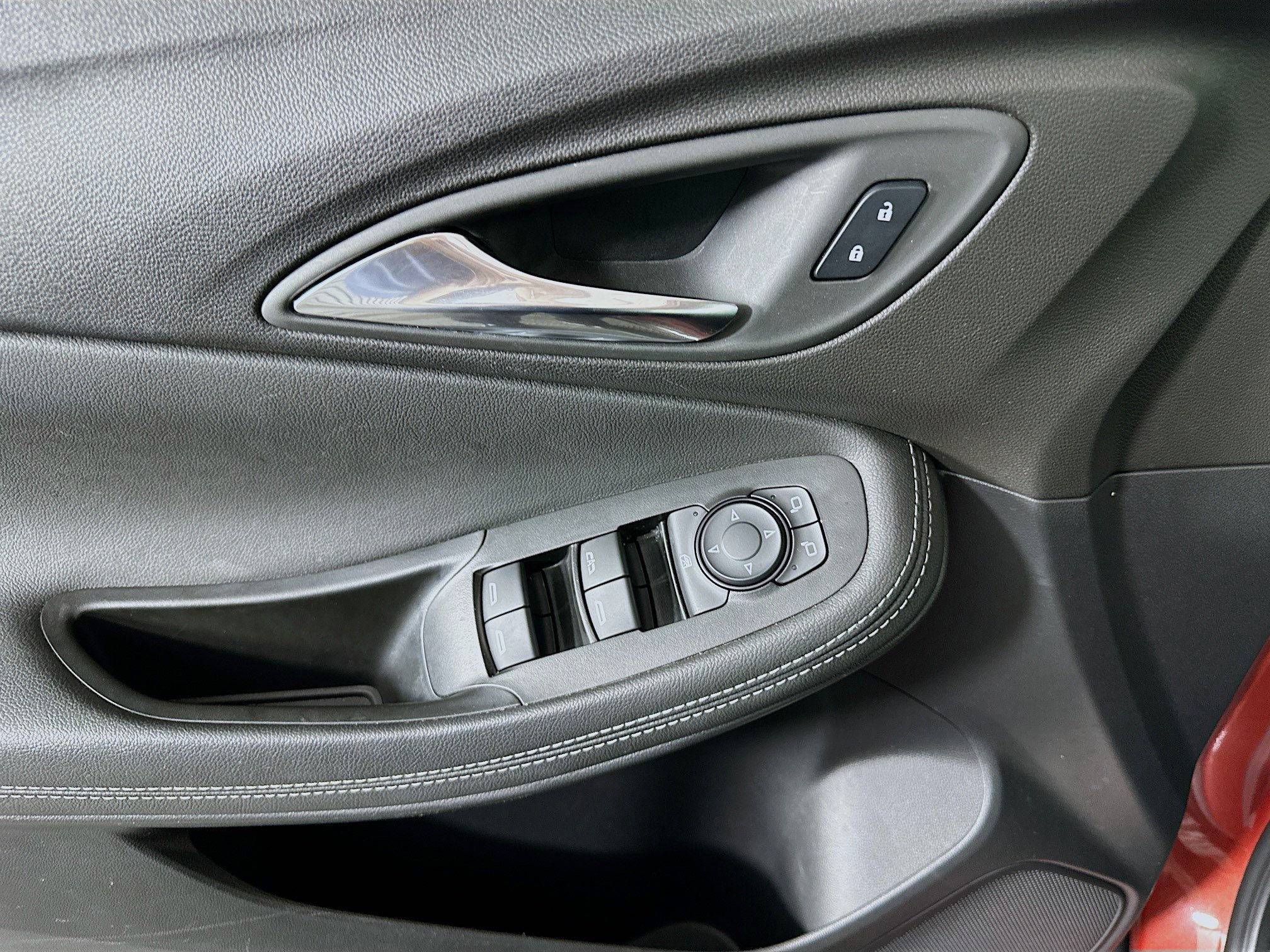 Used 2024 Buick Encore GX Sport Touring w/ Comfort Package image 15