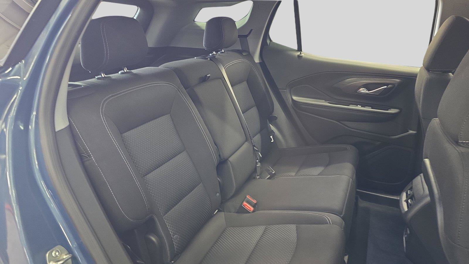 Used 2024 GMC Terrain SLE w/ Driver Convenience Package AWD/4WD image 17