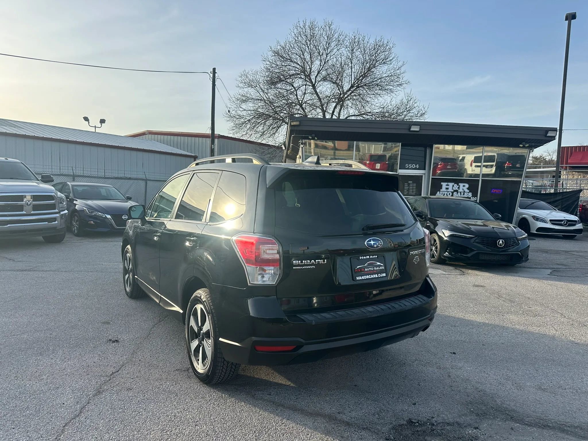 Used 2018 Subaru Forester 2.5i Premium w/ All-Weather Package AWD/4WD image 3