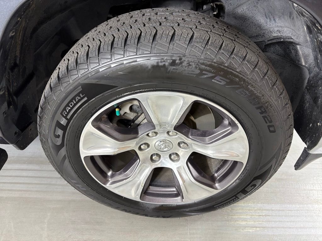 Used 2019 RAM 1500 Laramie AWD/4WD image 11