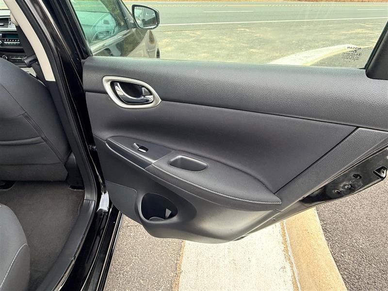 Used 2015 Nissan Sentra S image 14