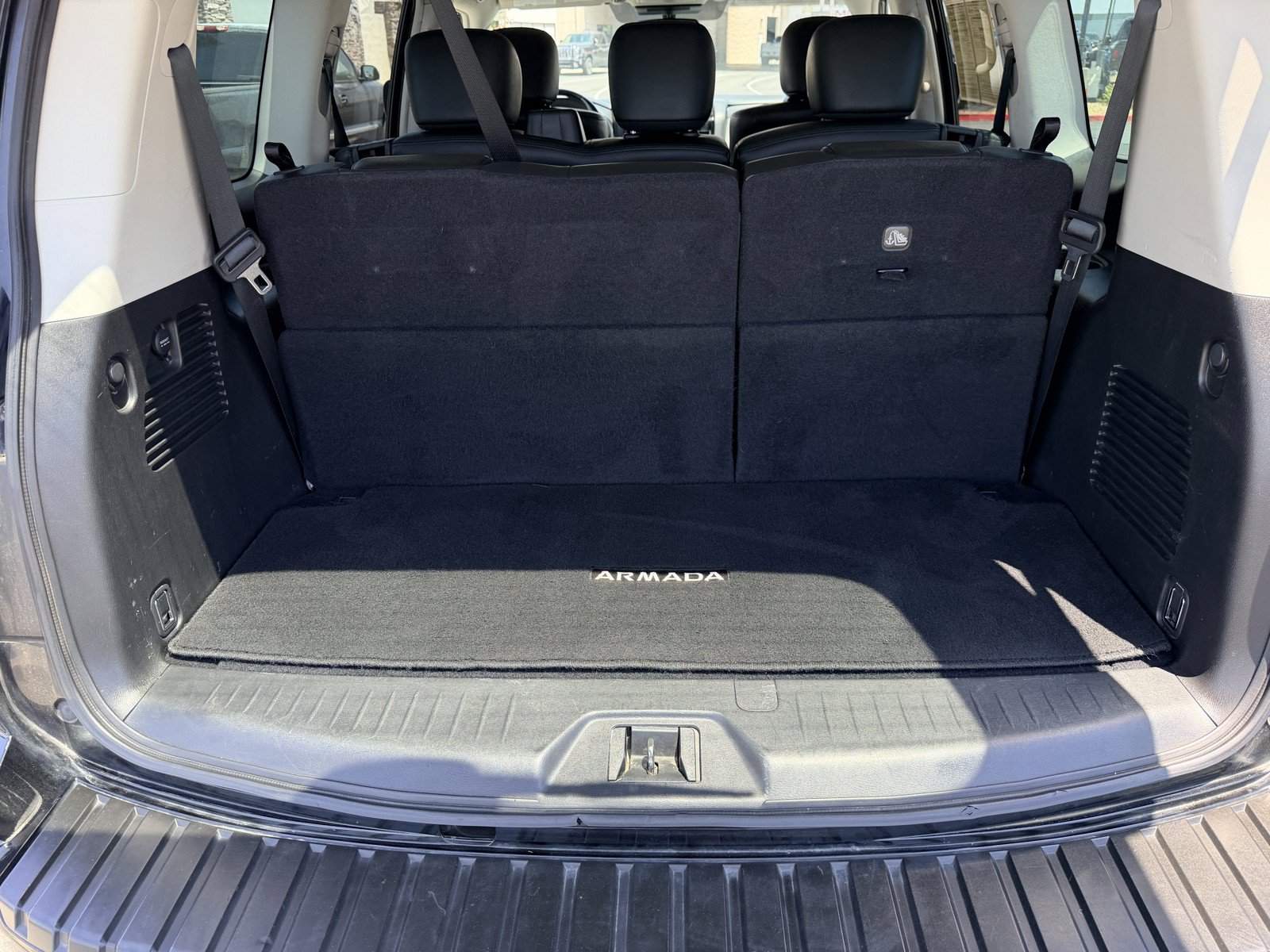 Used 2023 Nissan Armada SV AWD/4WD image 12