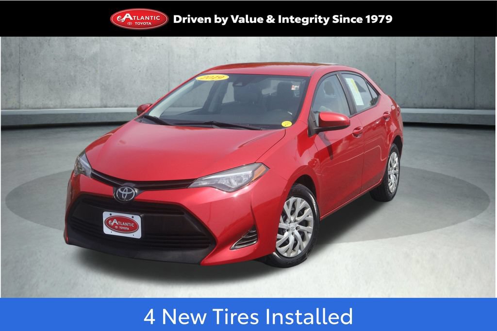 Certified 2019 Toyota Corolla LE FWD image 1