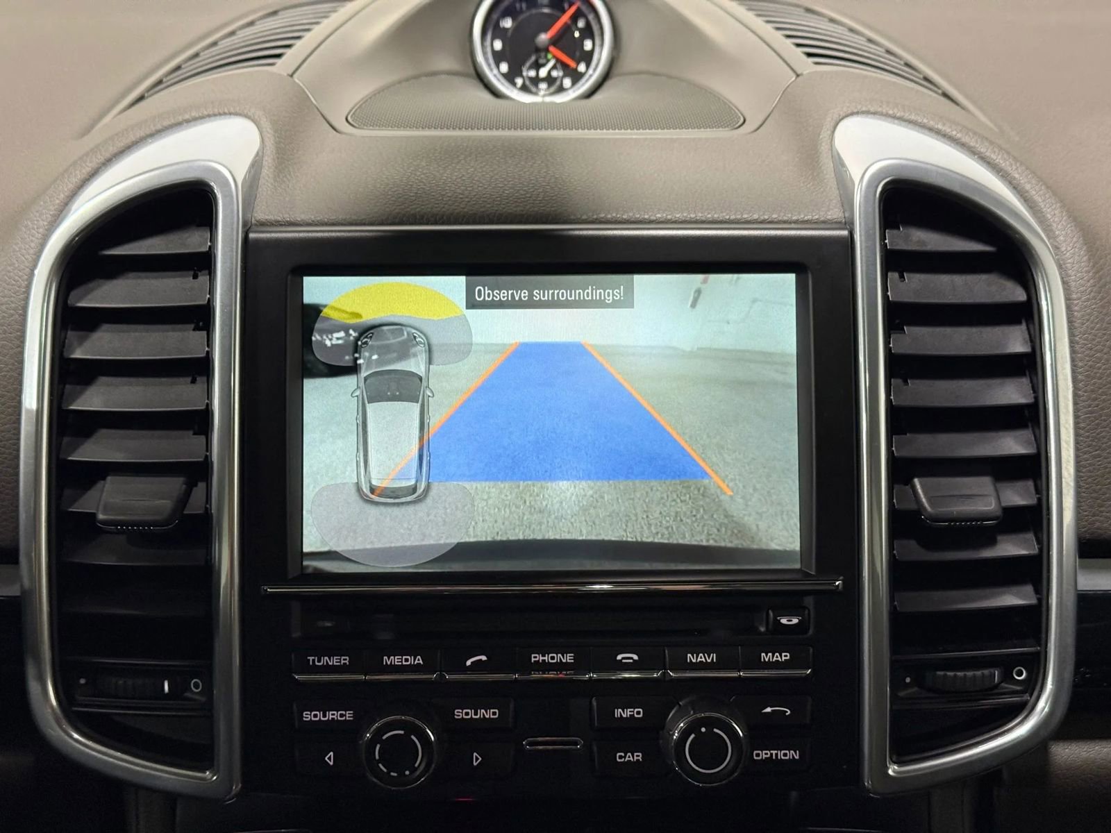 Used 2016 Porsche Cayenne image 31