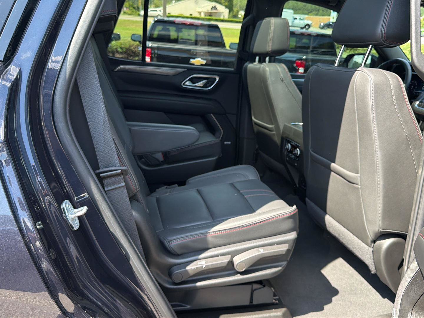 Used 2024 Chevrolet Tahoe RST w/ Luxury Package RWD image 35