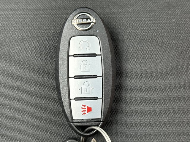 Used 2025 Nissan Frontier PRO-4X AWD/4WD image 21
