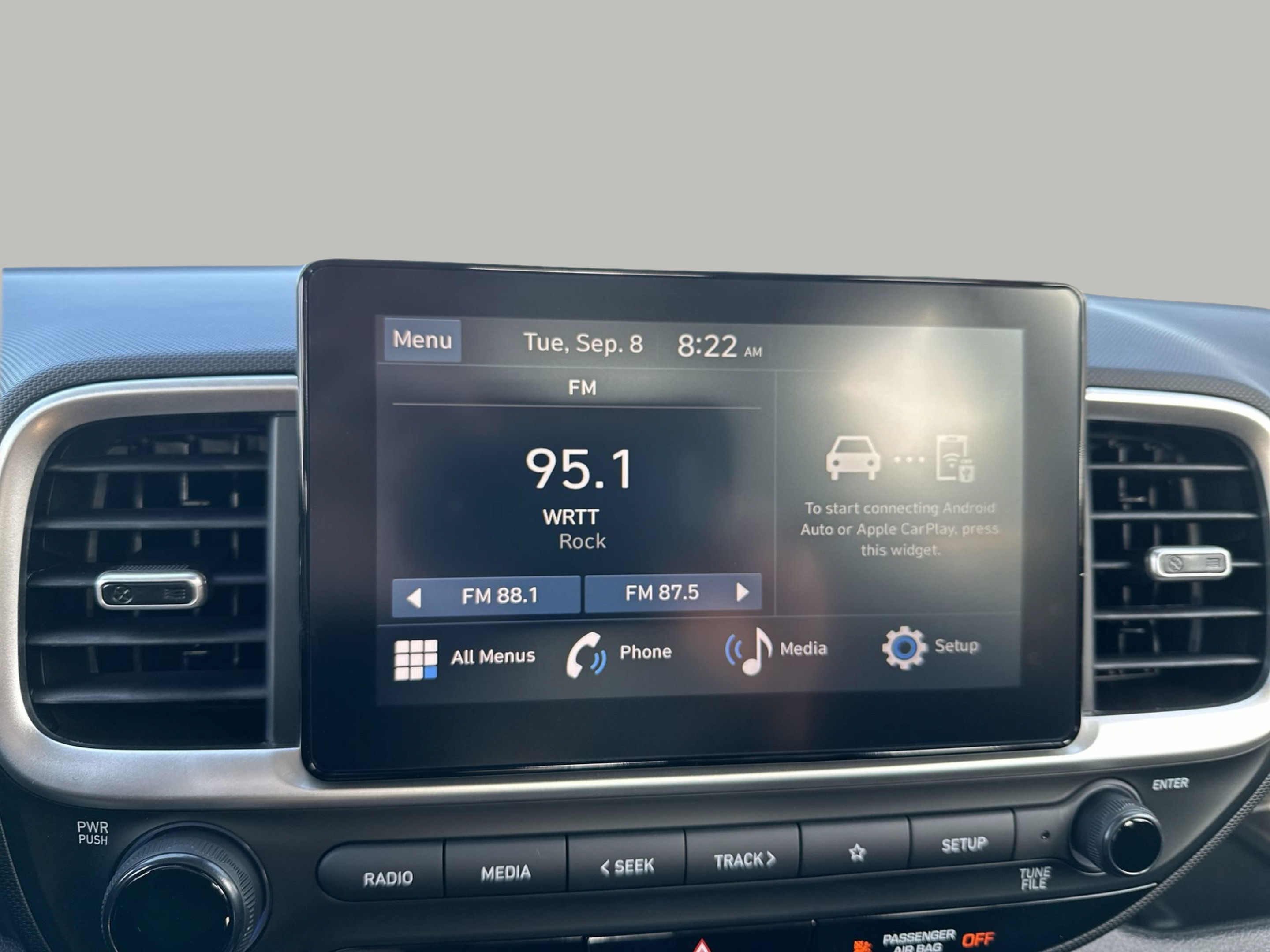 New 2026 Hyundai Venue SE FWD image 13
