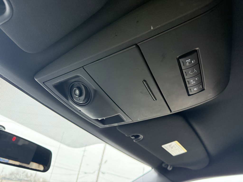 Used 2016 Dodge Grand Caravan R/T image 21