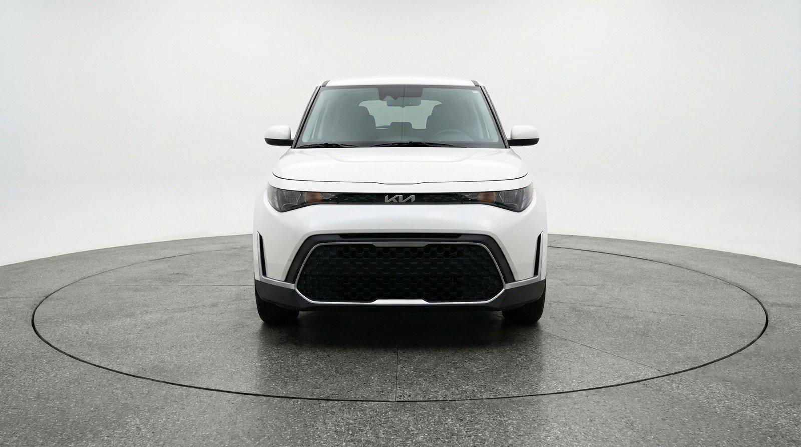 Used 2025 Kia Soul LX w/ LX Technology Package image 2