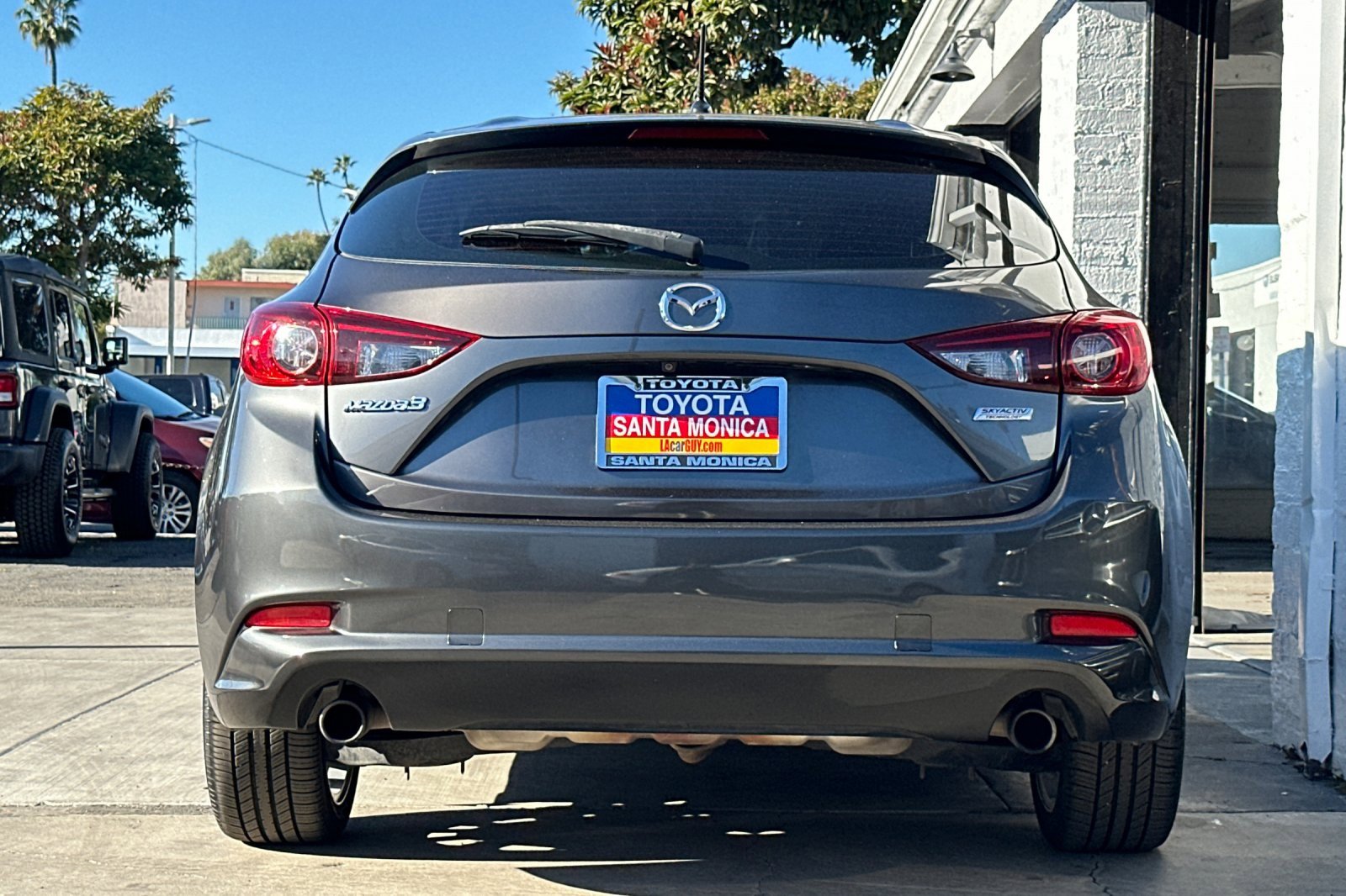 Used 2017 MAZDA MAZDA3 Touring image 5