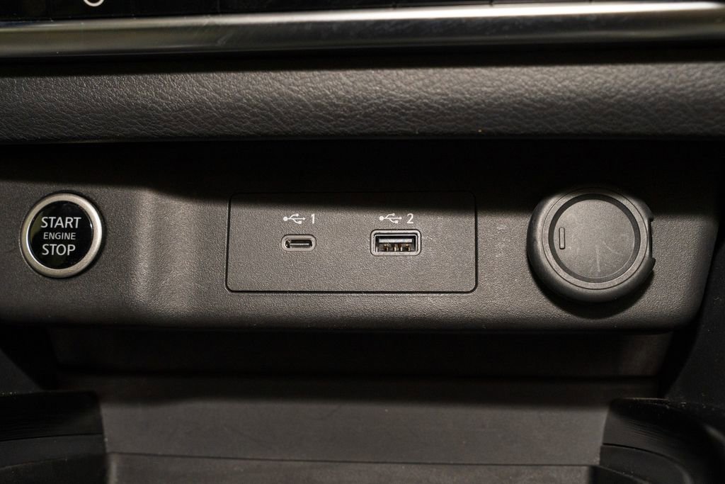 Certified 2023 Nissan Rogue SV w/ SV Premium B Package image 17